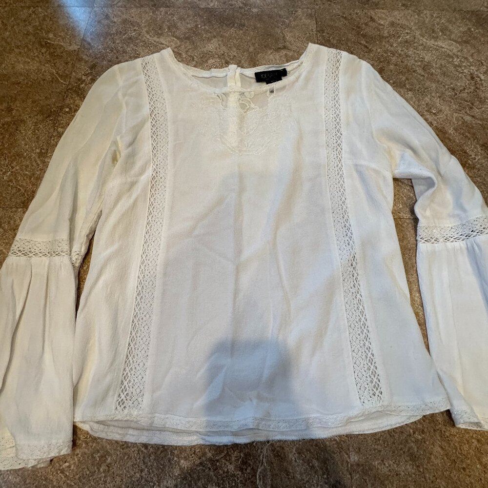 Joe & Elle White embroidered Lace Top Blouse - Size Small